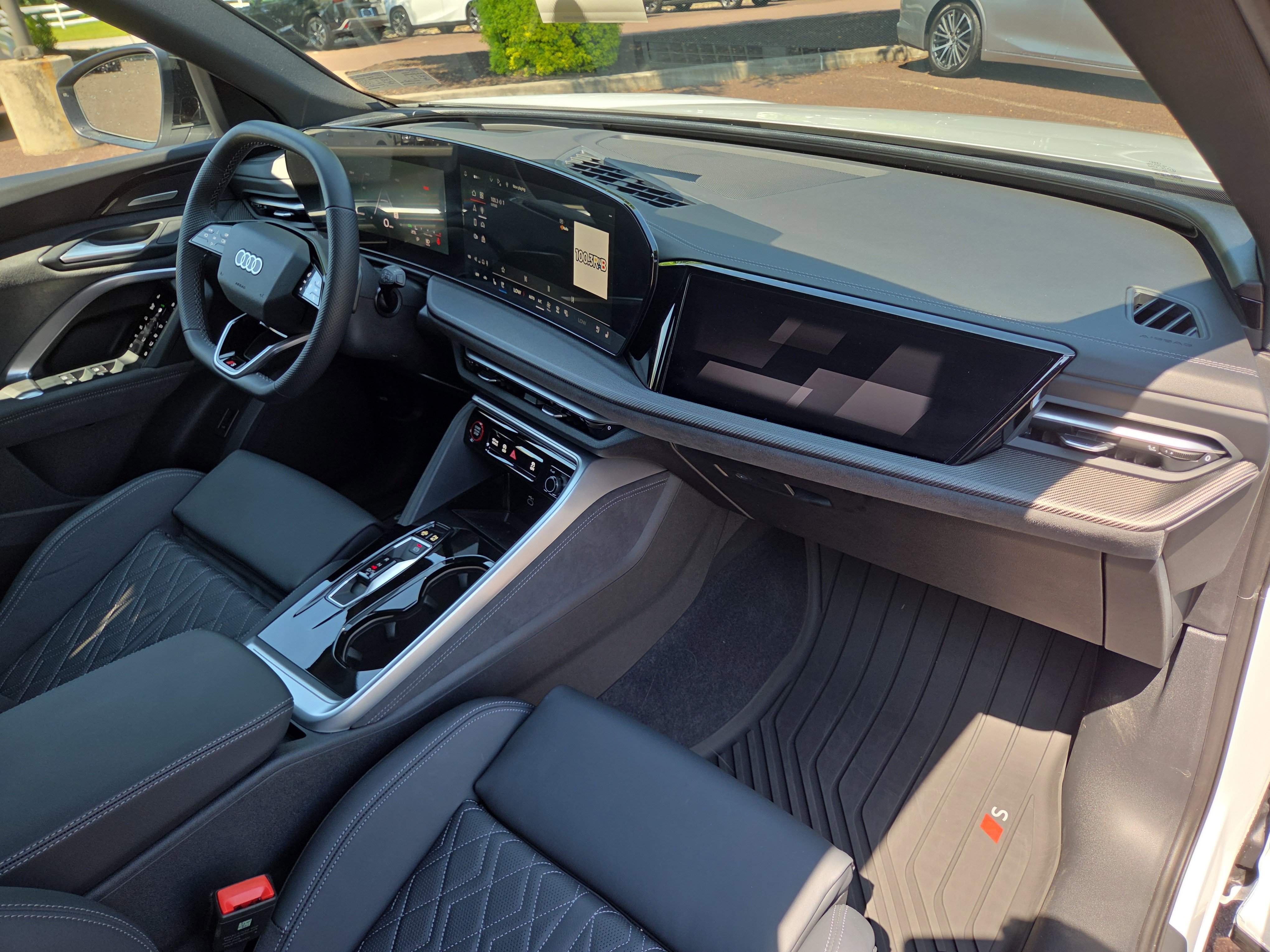 Used 2025 Audi SQ5 Prestige AWD/4WD image 18