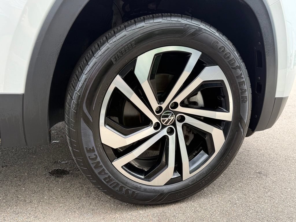 Used 2022 Volkswagen Atlas SEL AWD/4WD image 14
