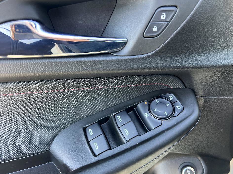 Used 2021 Chevrolet TrailBlazer RS w/ Sun and Liftgate Package image 18