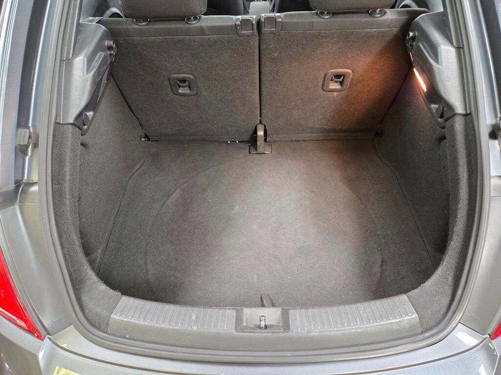 Used 2013 Volkswagen Beetle 2.5 image 27