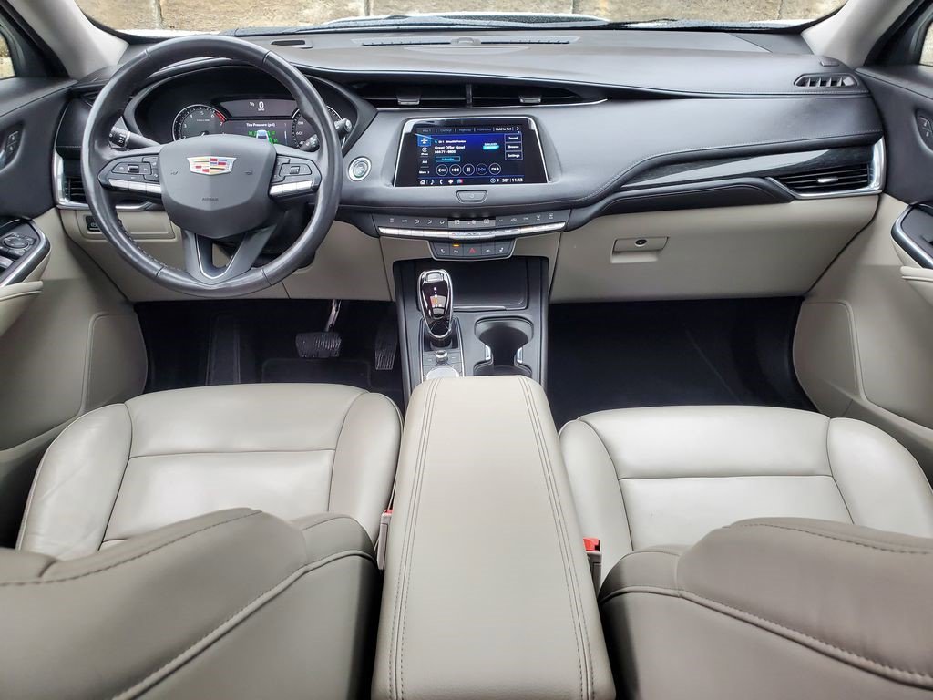 Certified 2023 Cadillac XT4 Premium Luxury w/ Cold Weather Package image 20