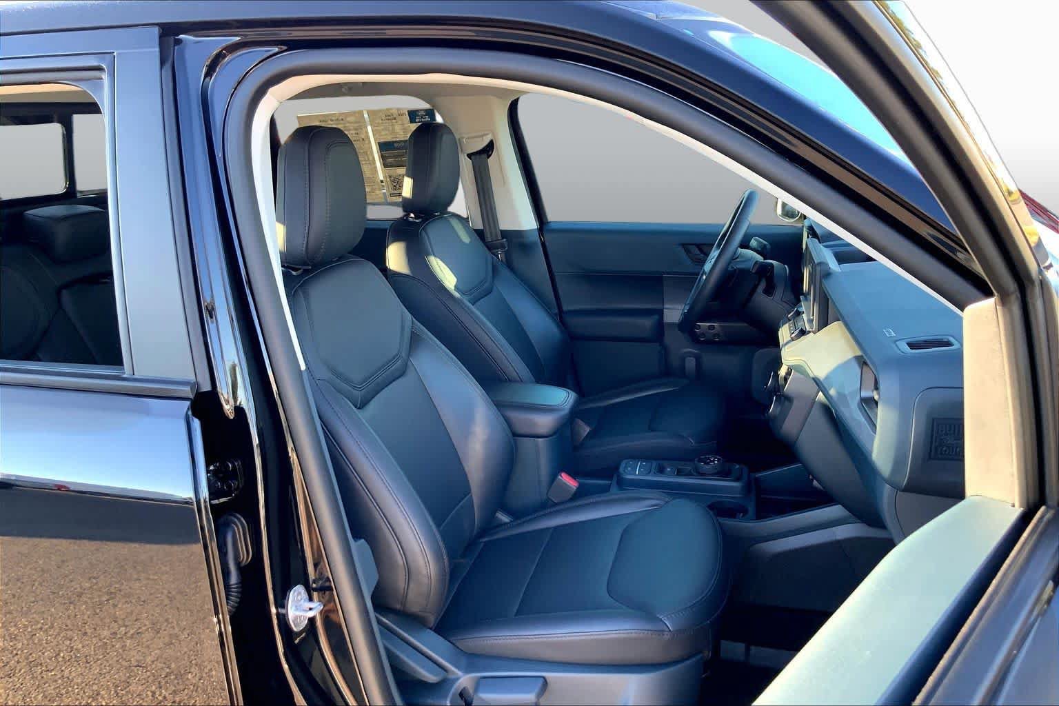Used 2024 Ford Maverick Lariat w/ Black Appearance Package AWD/4WD image 9