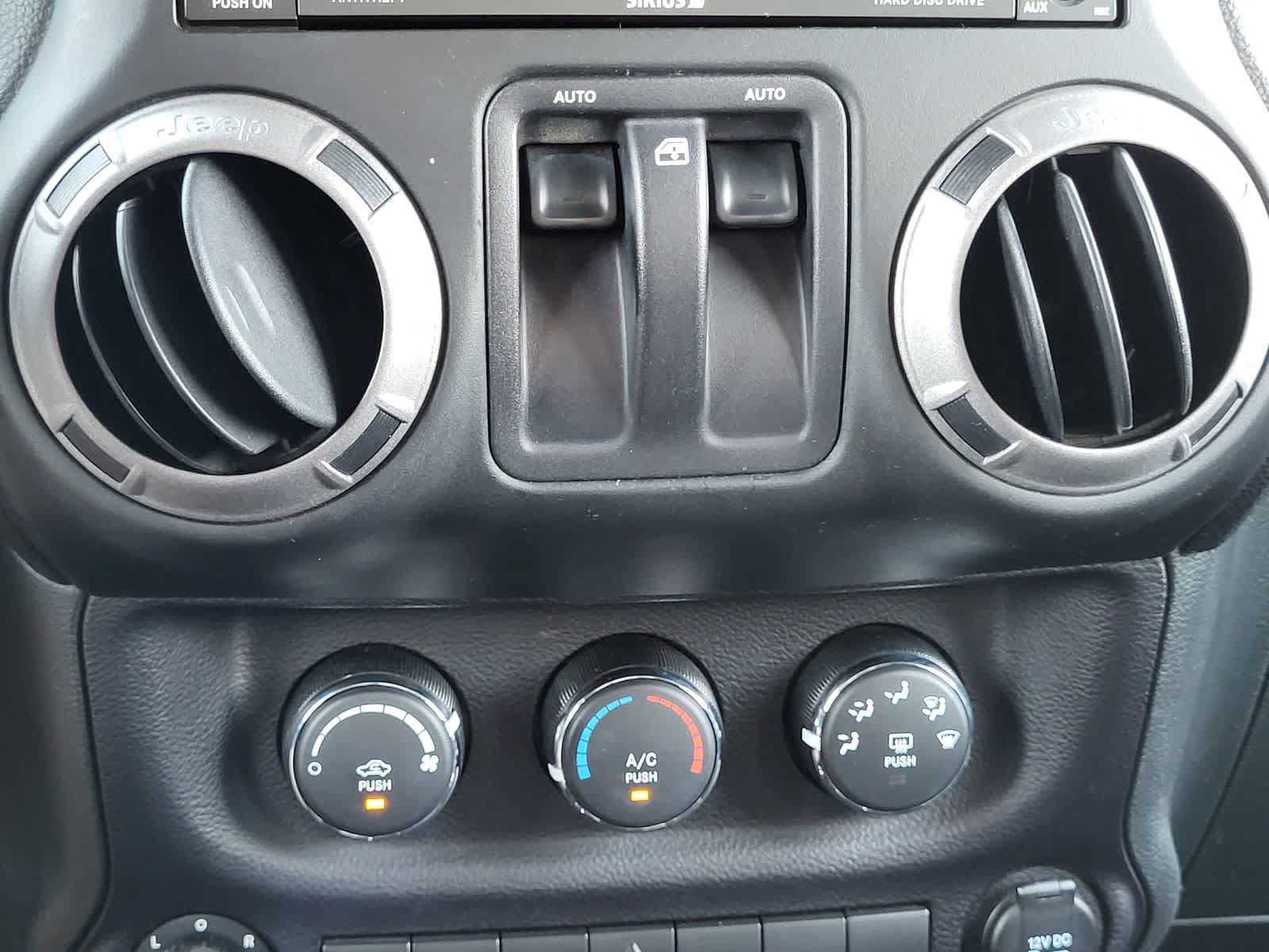 Used 2015 Jeep Wrangler Sport AWD/4WD image 20