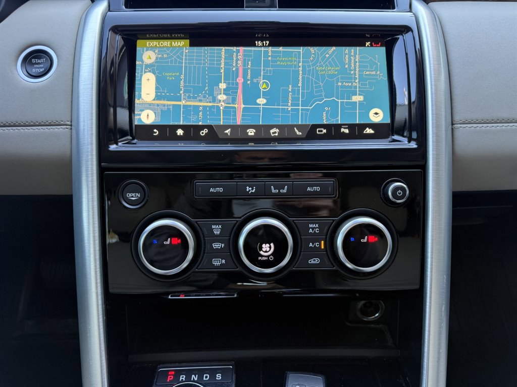 Used 2018 Land Rover Discovery HSE image 29
