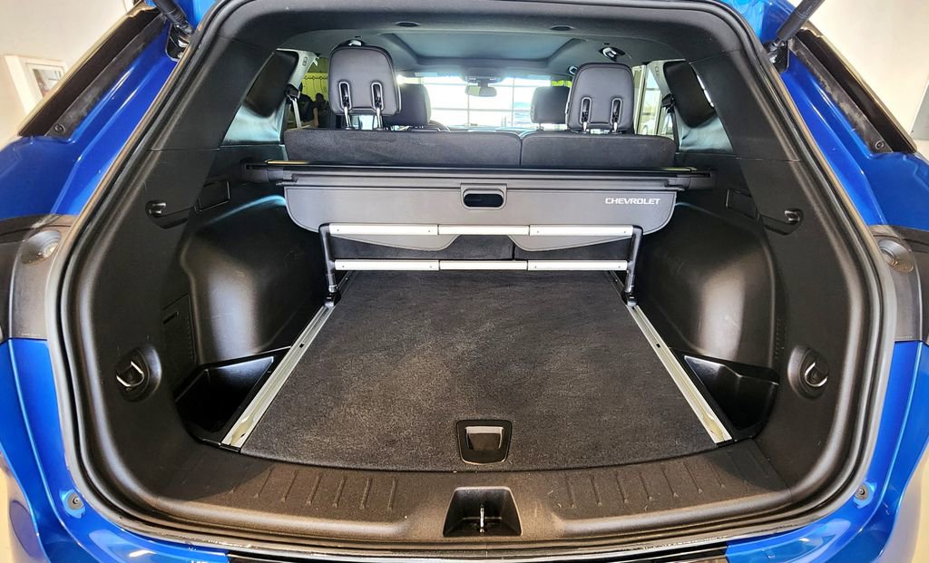 Used 2019 Chevrolet Blazer RS w/ Sun and Wheels Package AWD/4WD image 9