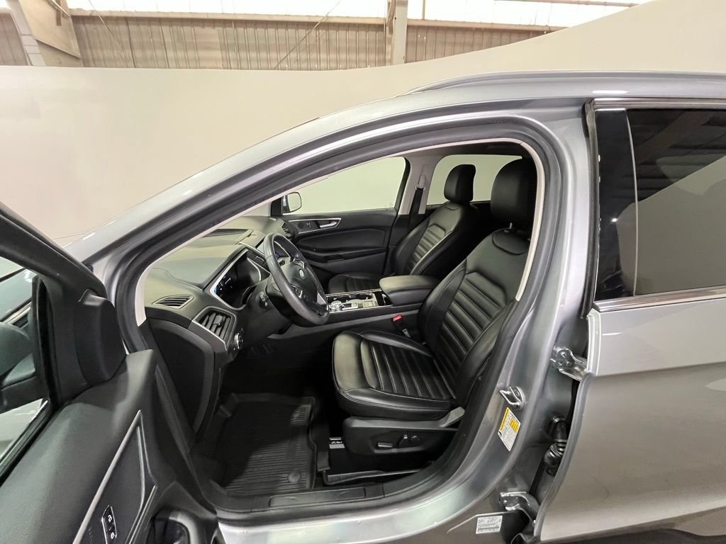 Used 2020 Ford Edge SEL AWD/4WD image 17