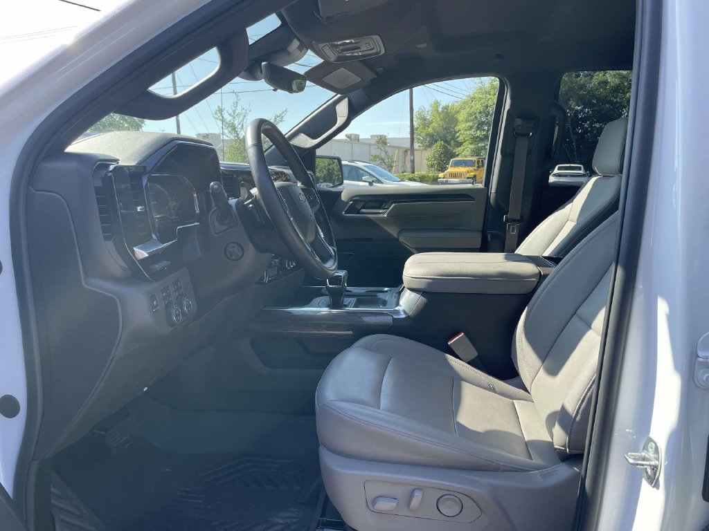 Used 2024 Chevrolet Silverado 1500 LTZ AWD/4WD image 15