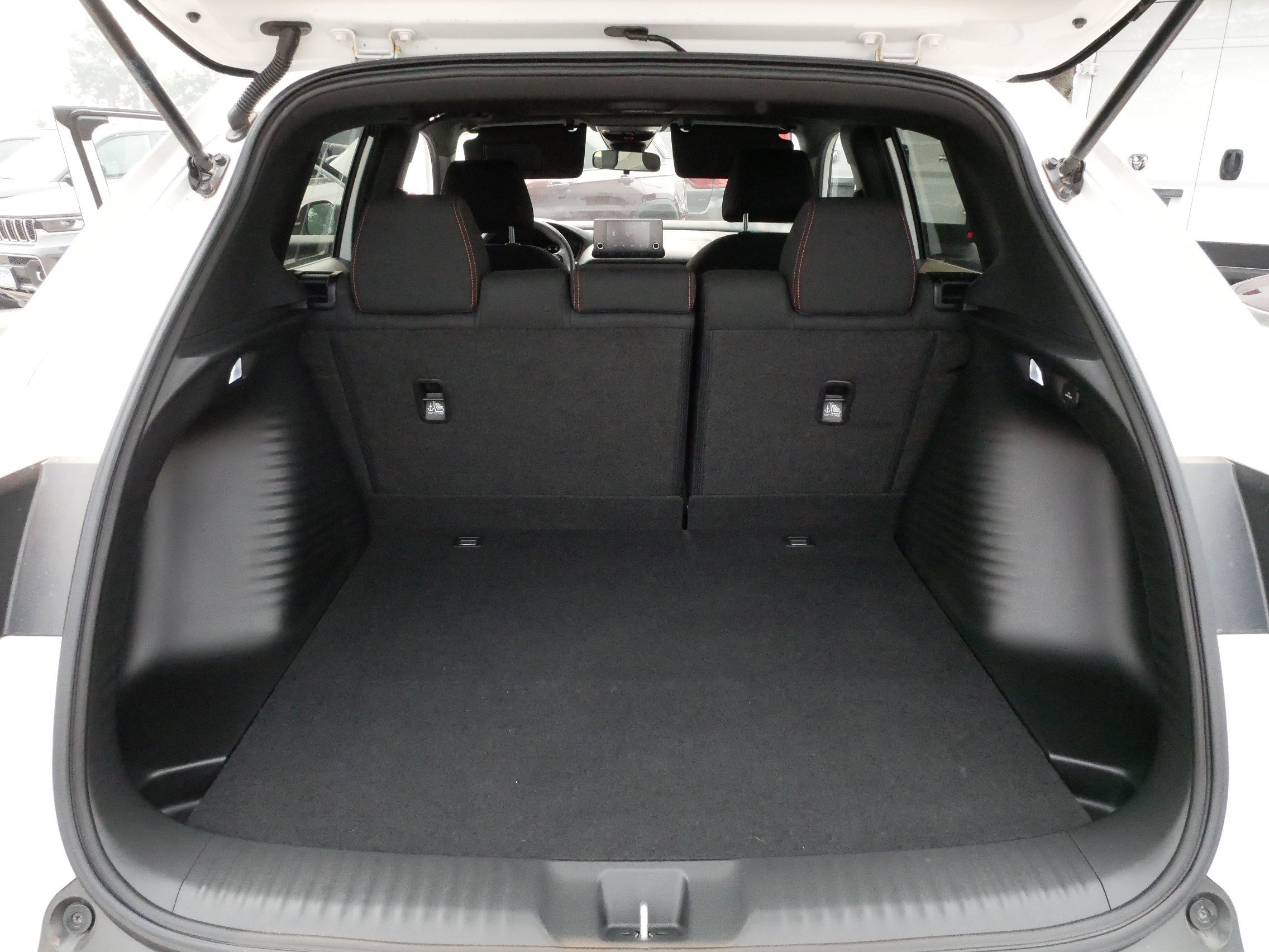 Used 2024 Honda HR-V Sport image 17