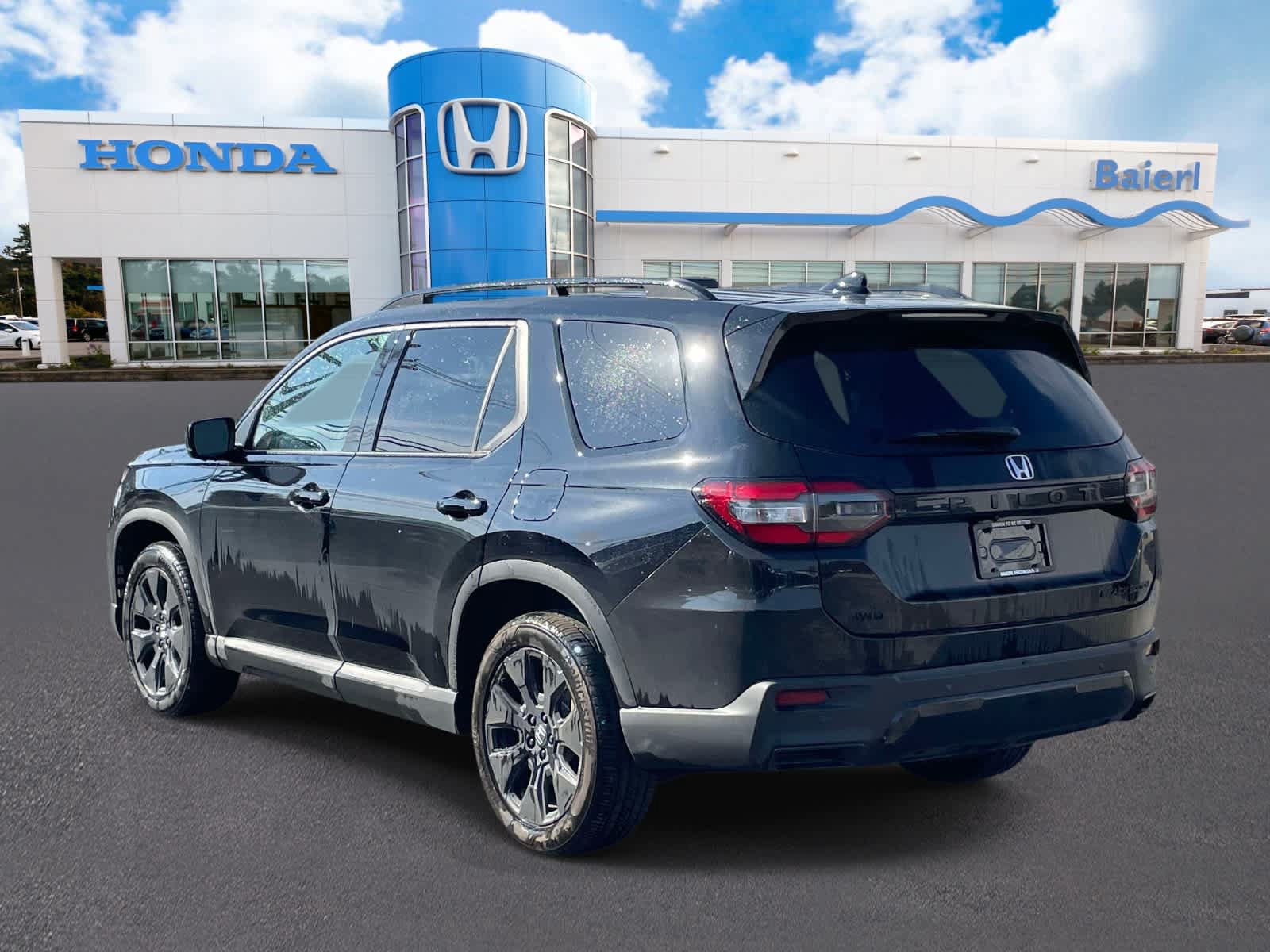 Used 2026 Honda Pilot Black Edition image 3