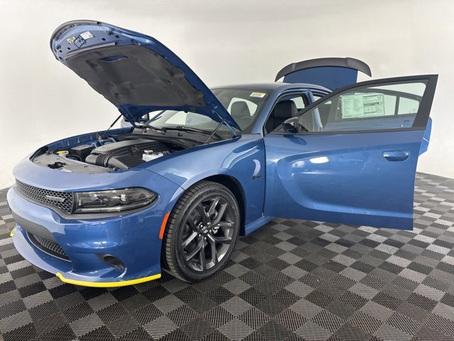 Used 2023 Dodge Charger R/T w/ Plus Group image 16