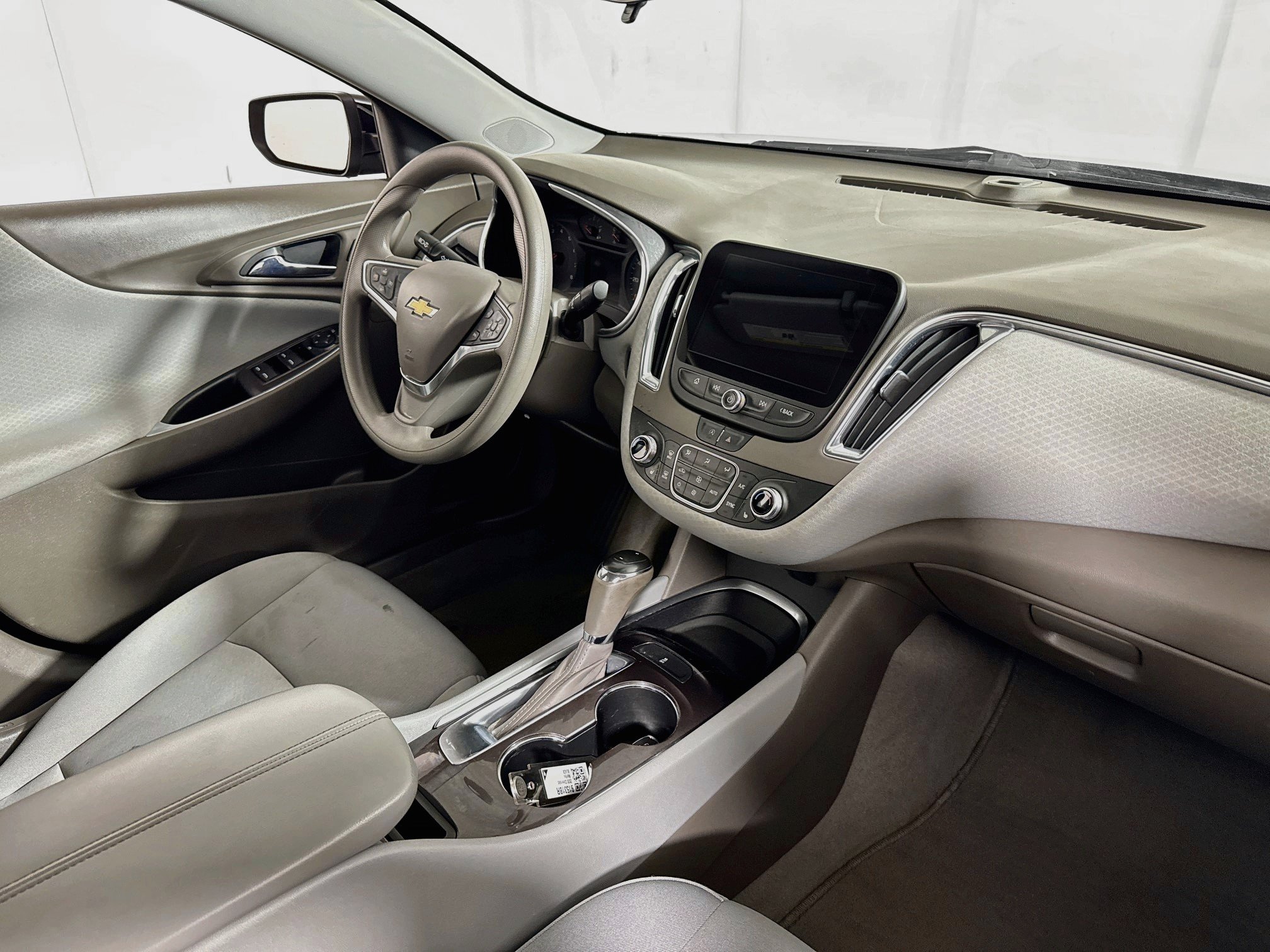 Used 2020 Chevrolet Malibu LT FWD image 26
