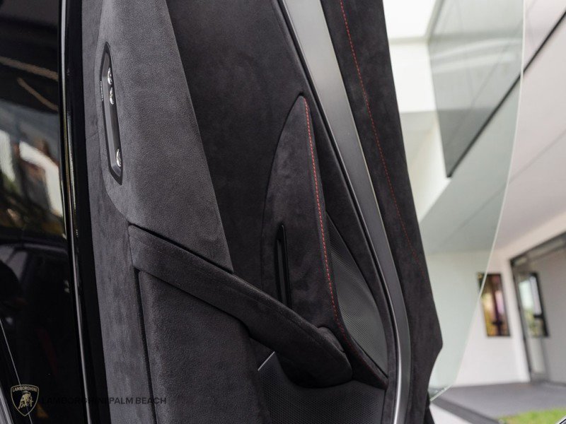 Used 2021 McLaren 720S Luxury image 34