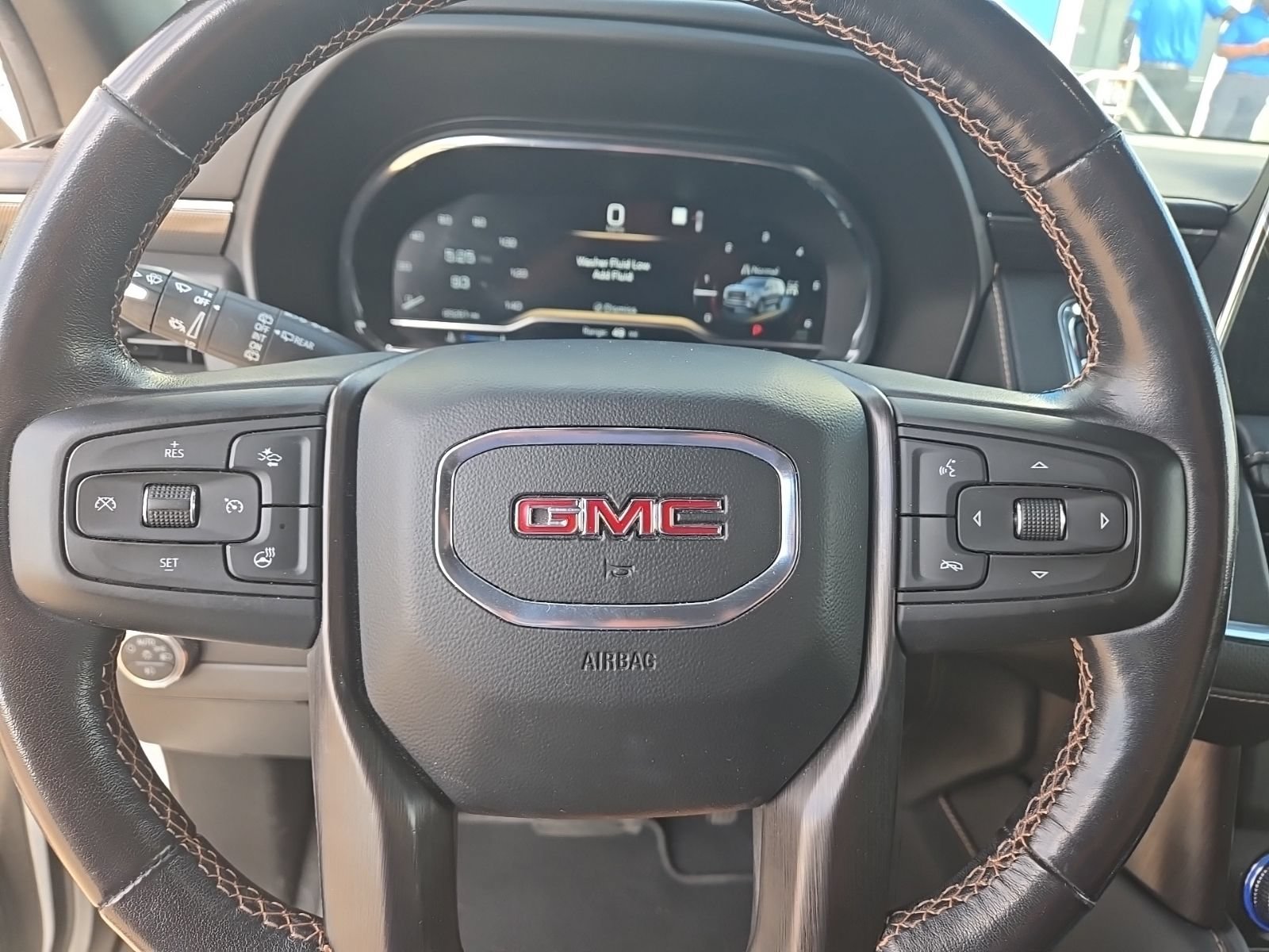 Used 2023 GMC Yukon AT4 w/ Technology Package AWD/4WD image 23
