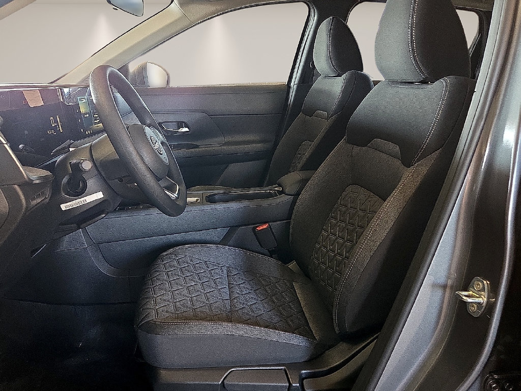 New 2027 Nissan Kicks SV w/ SV Premium Package AWD/4WD image 14
