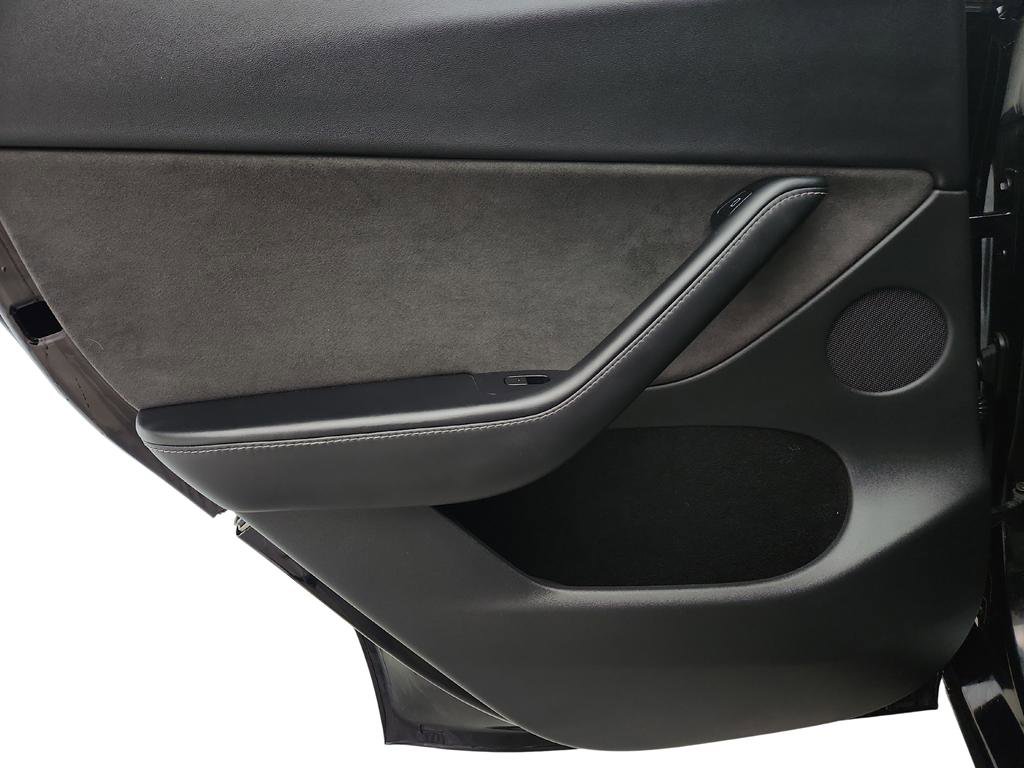 Used 2023 Tesla Model Y Long Range image 21