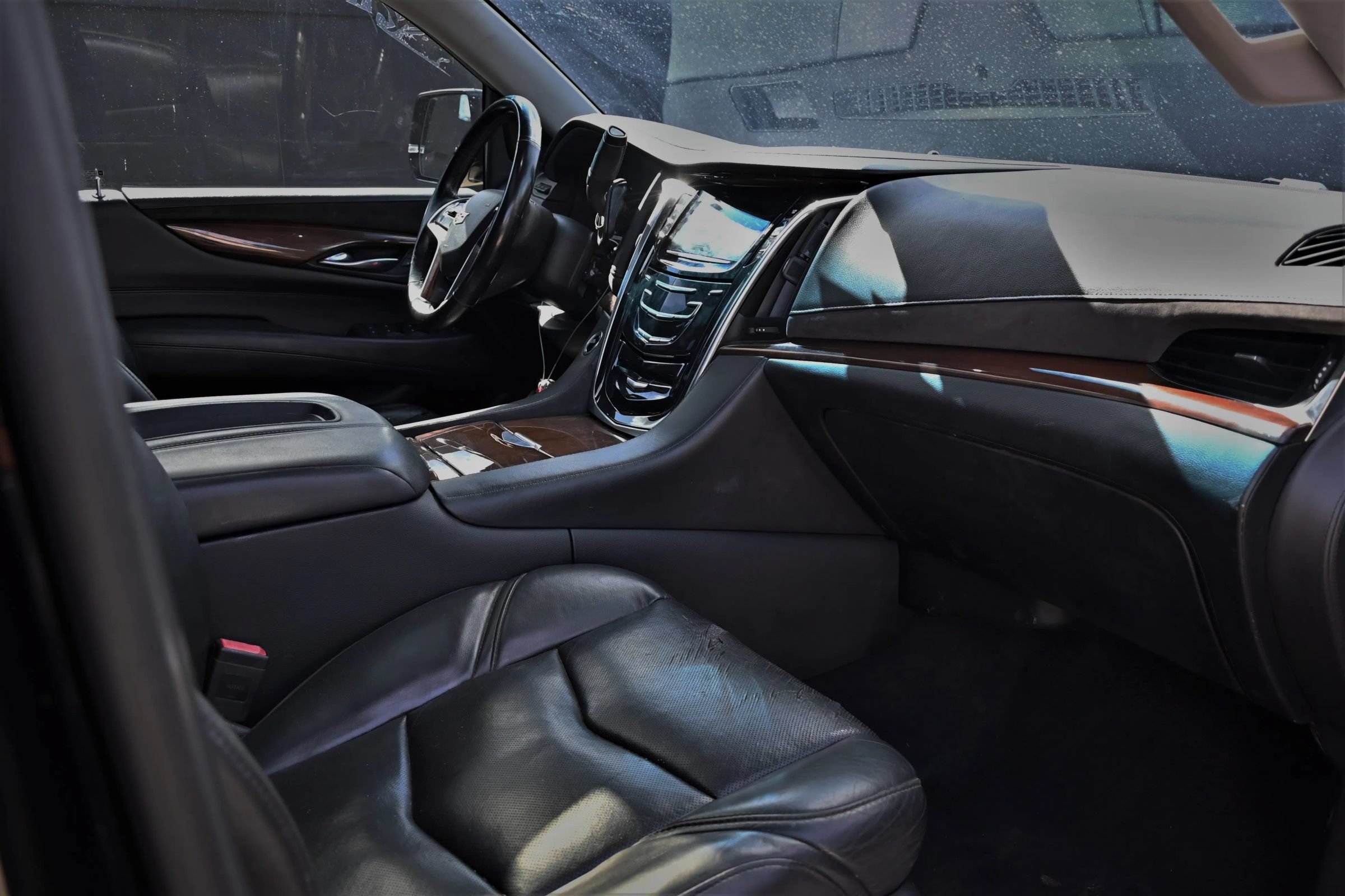 Used 2019 Cadillac Escalade ESV Premium Luxury AWD/4WD image 16
