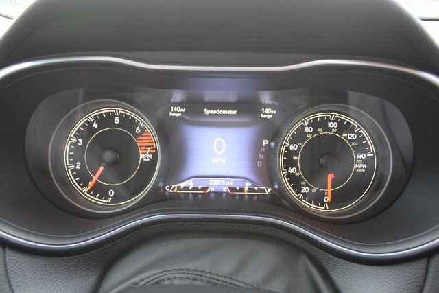 Used 2023 Jeep Cherokee Altitude Lux image 25