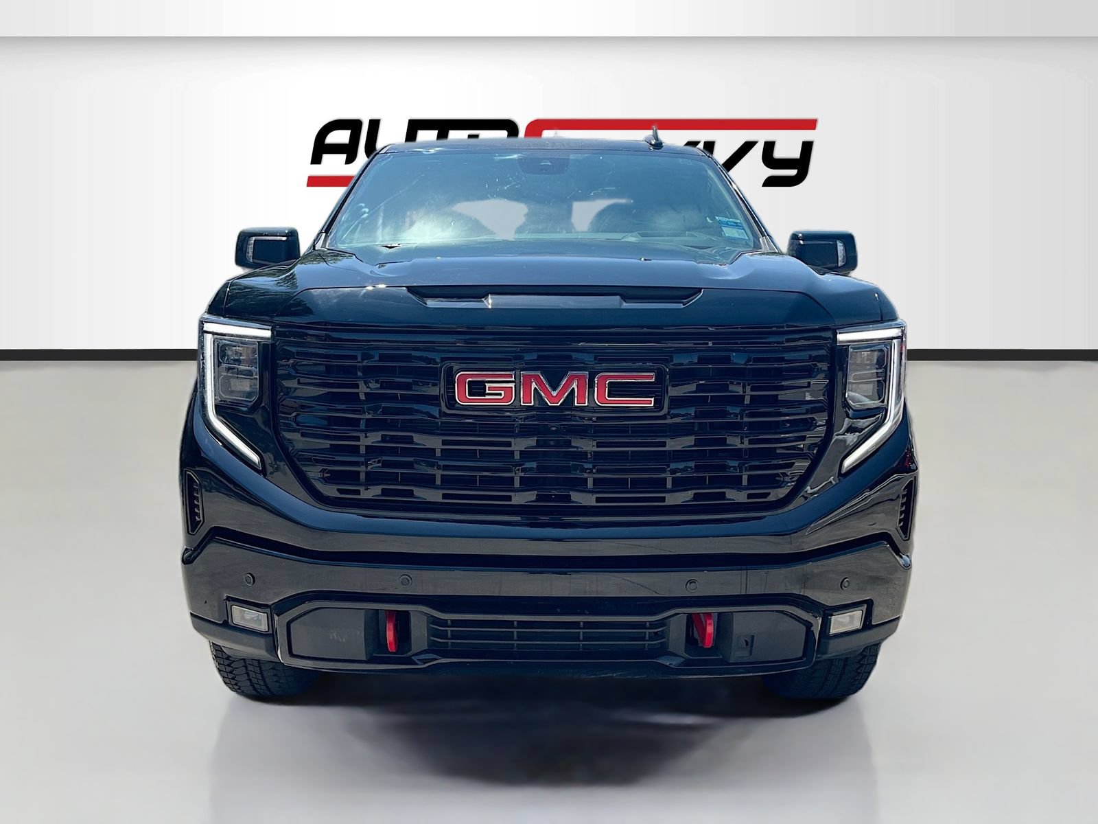 Used 2026 GMC Sierra 1500 AT4 AWD/4WD image 2