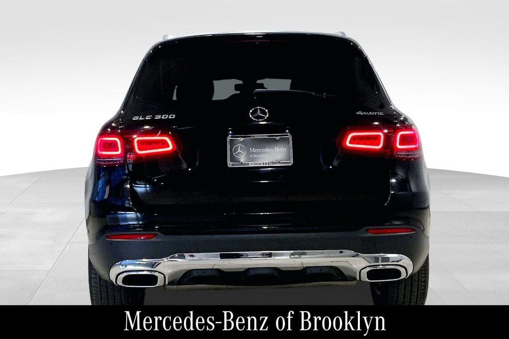 Used 2021 Mercedes-Benz GLC 300 4MATIC image 4