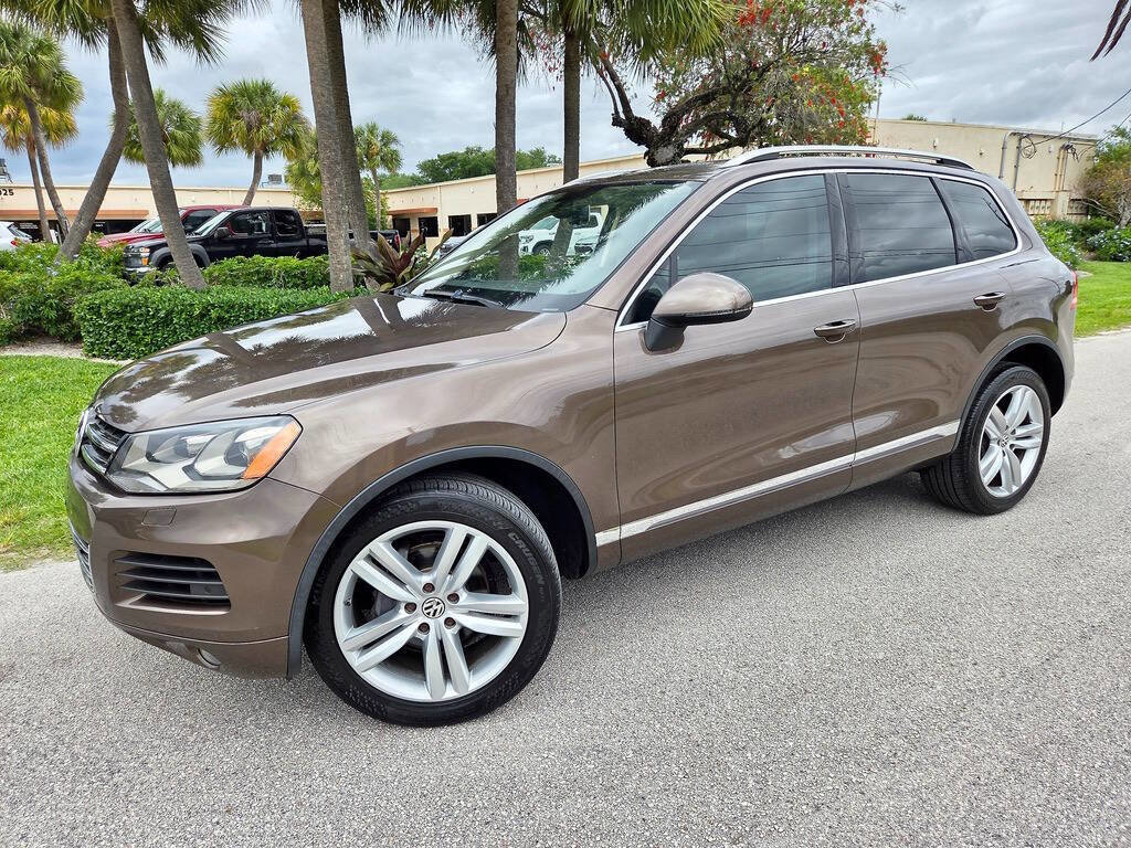 Used 2013 Volkswagen Touareg Executive AWD/4WD image 9