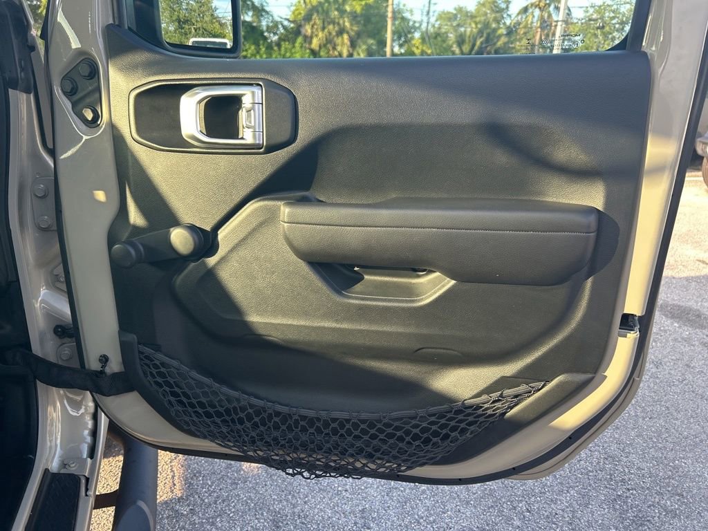 Used 2020 Jeep Gladiator Sport AWD/4WD image 26