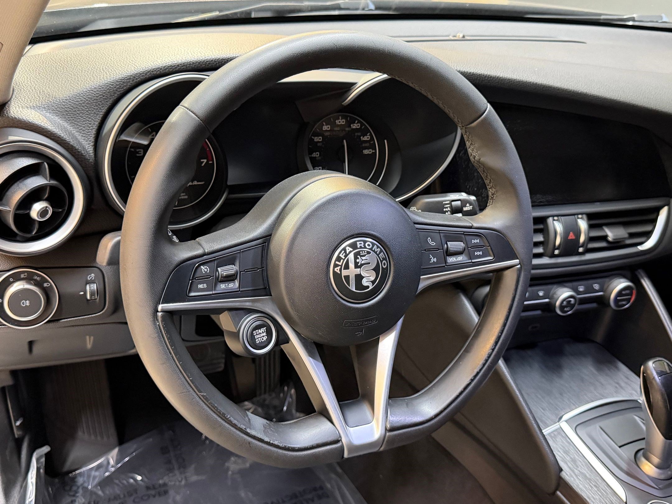 Used 2019 Alfa Romeo Giulia w/ Nero Edizione RWD image 14