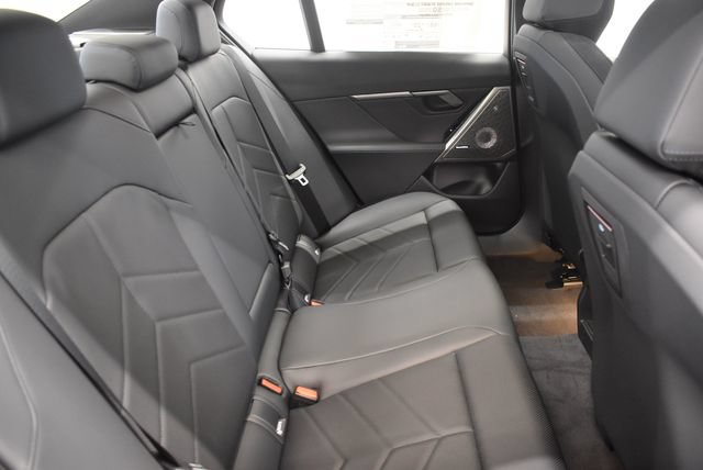 New 2027 BMW 550e xDrive w/ Premium Package AWD/4WD image 17