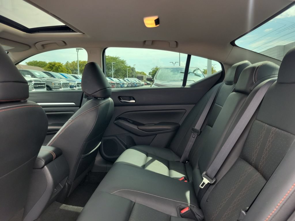 Used 2024 Nissan Altima 2.5 SR w/ SR Premium Package FWD image 14