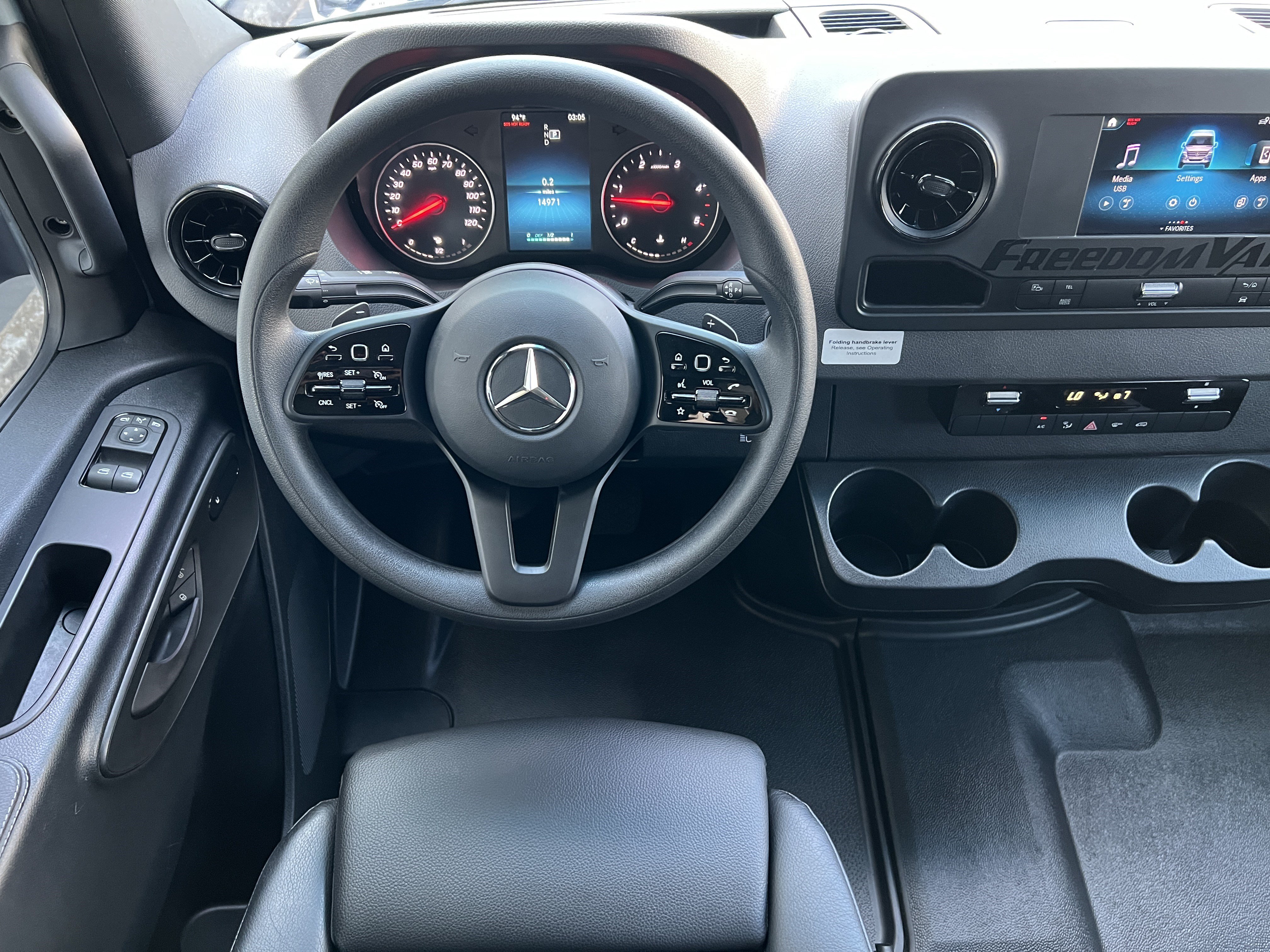 Used 2022 Mercedes-Benz Sprinter 2500 image 34