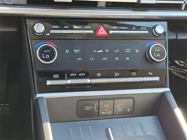 Used 2025 Hyundai Santa Fe SEL image 12