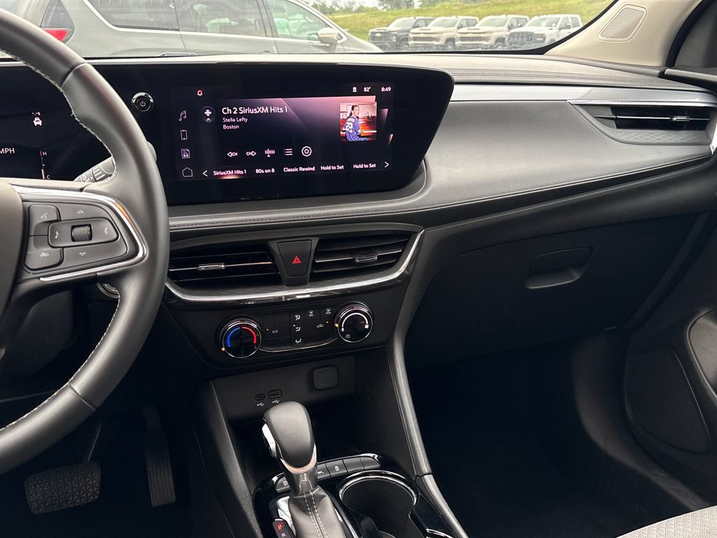 Used 2025 Buick Encore GX Preferred FWD image 23