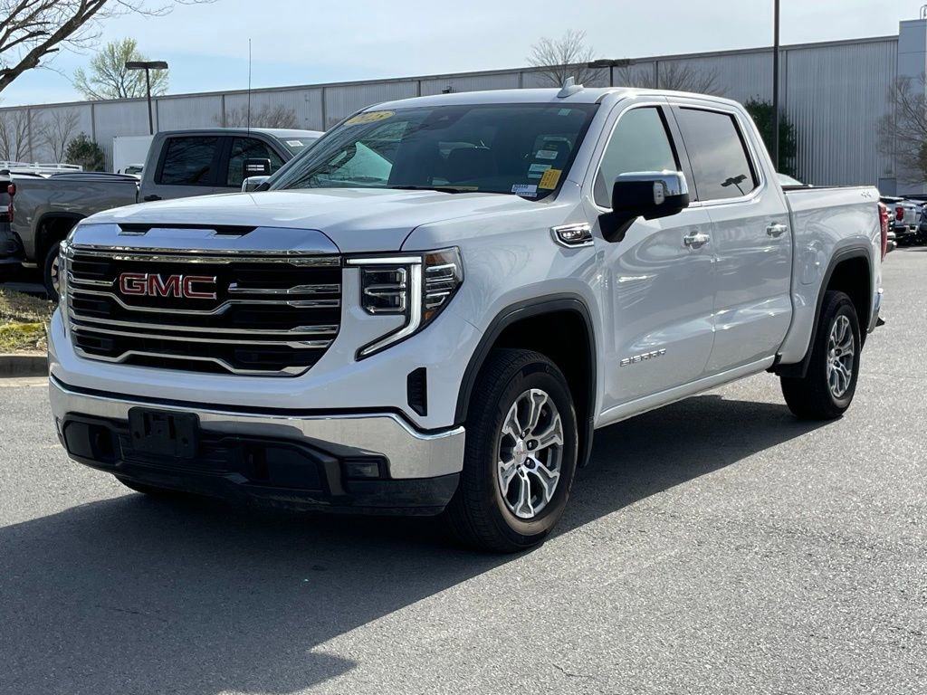 Used 2025 GMC Sierra 1500 SLT AWD/4WD image 3