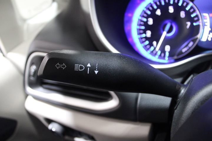 Used 2023 Chrysler Pacifica Touring-L image 33