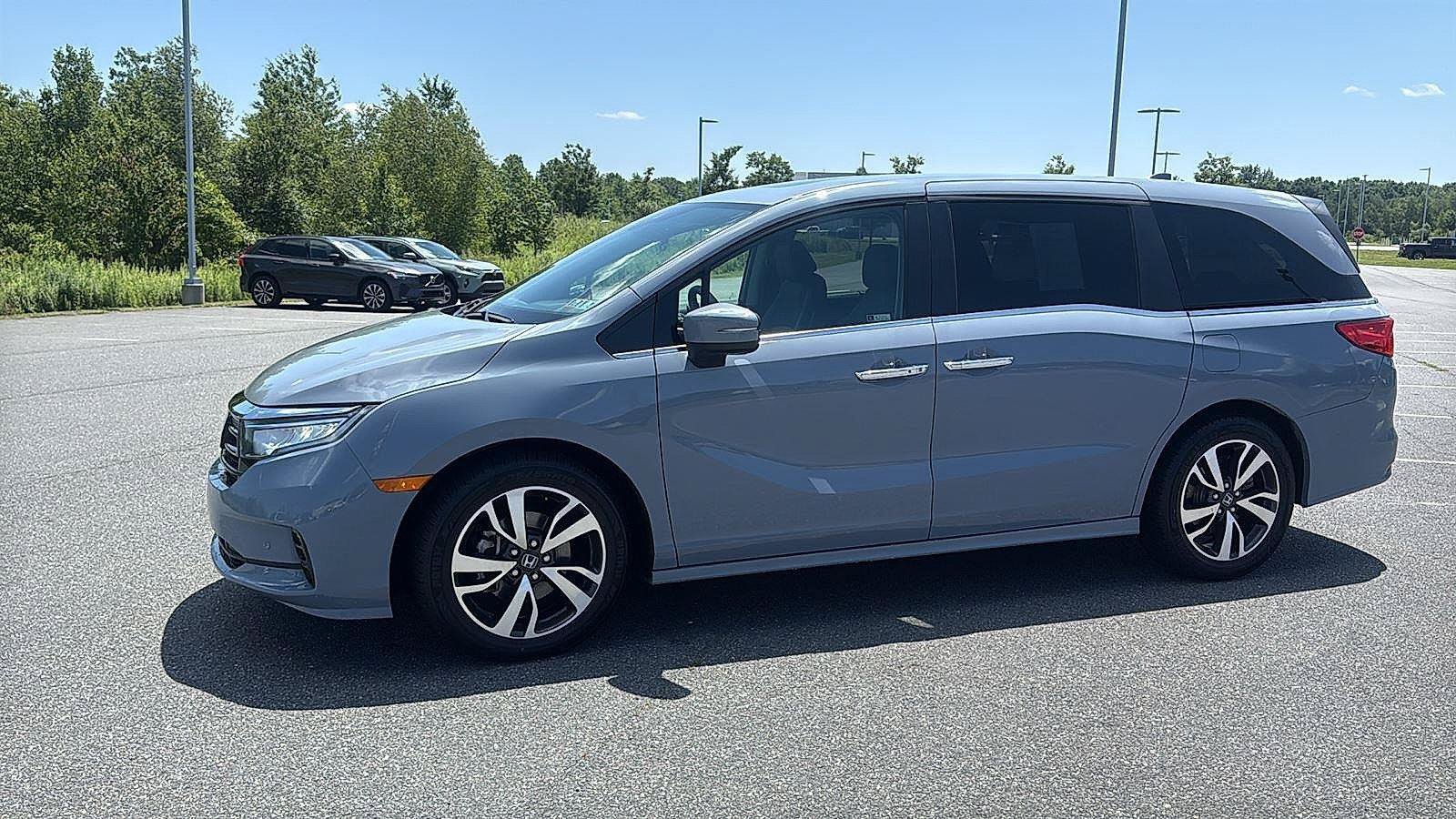 Used 2023 Honda Odyssey Touring image 11