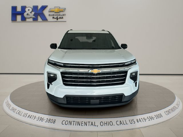 New 2027 Chevrolet Traverse LT FWD image 2