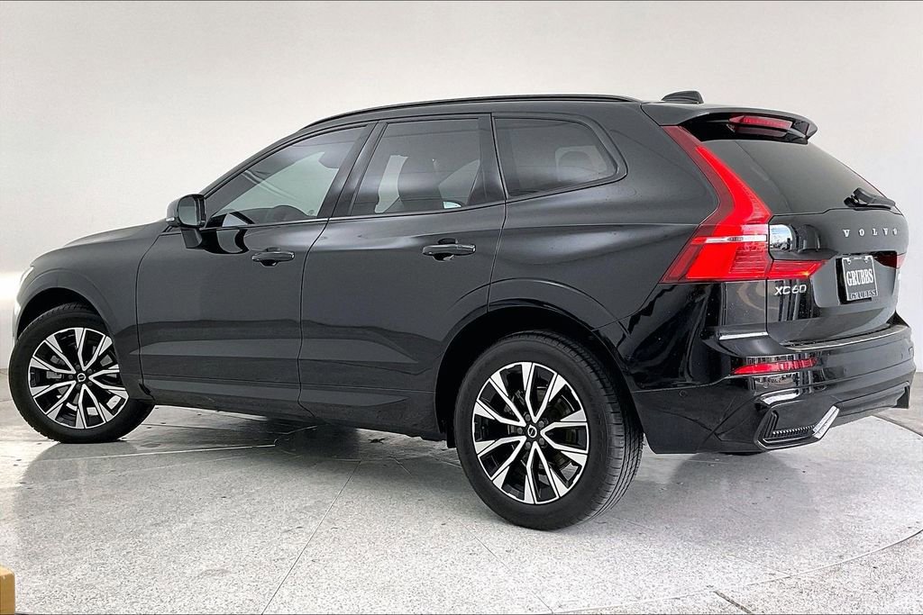 Certified 2023 Volvo XC60 B5 Plus w/ Protection Package Premier image 17