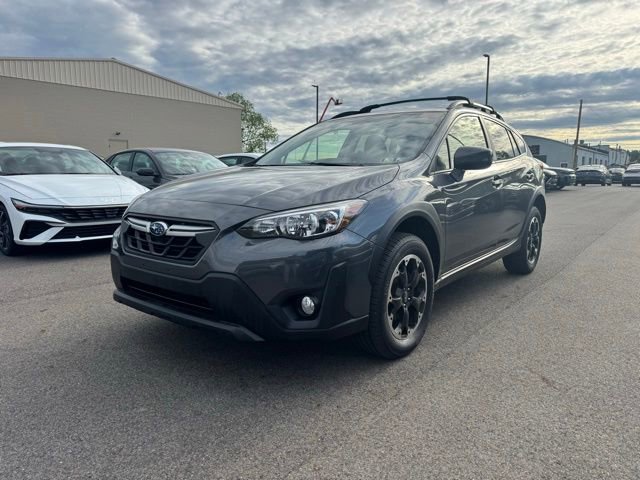 Used 2023 Subaru Crosstrek 2.0i Premium AWD/4WD image 2