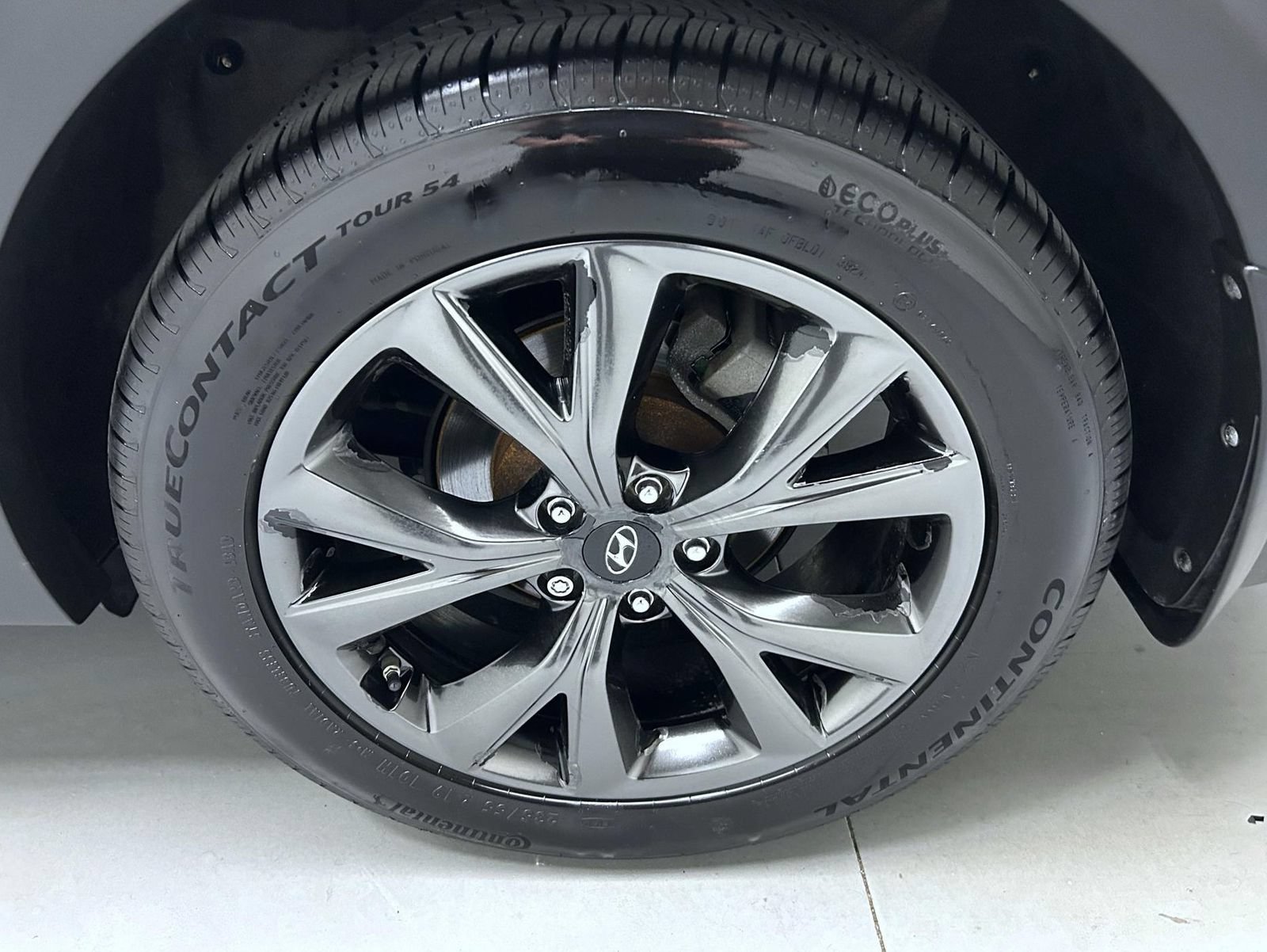 Used 2017 Hyundai Santa Fe Sport w/ Cargo Package AWD/4WD image 22