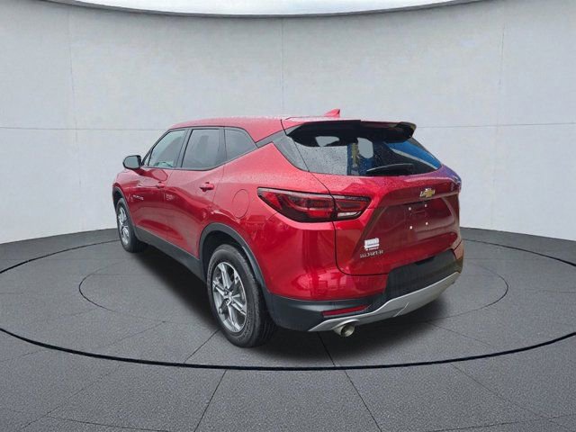 Used 2024 Chevrolet Blazer LT image 3