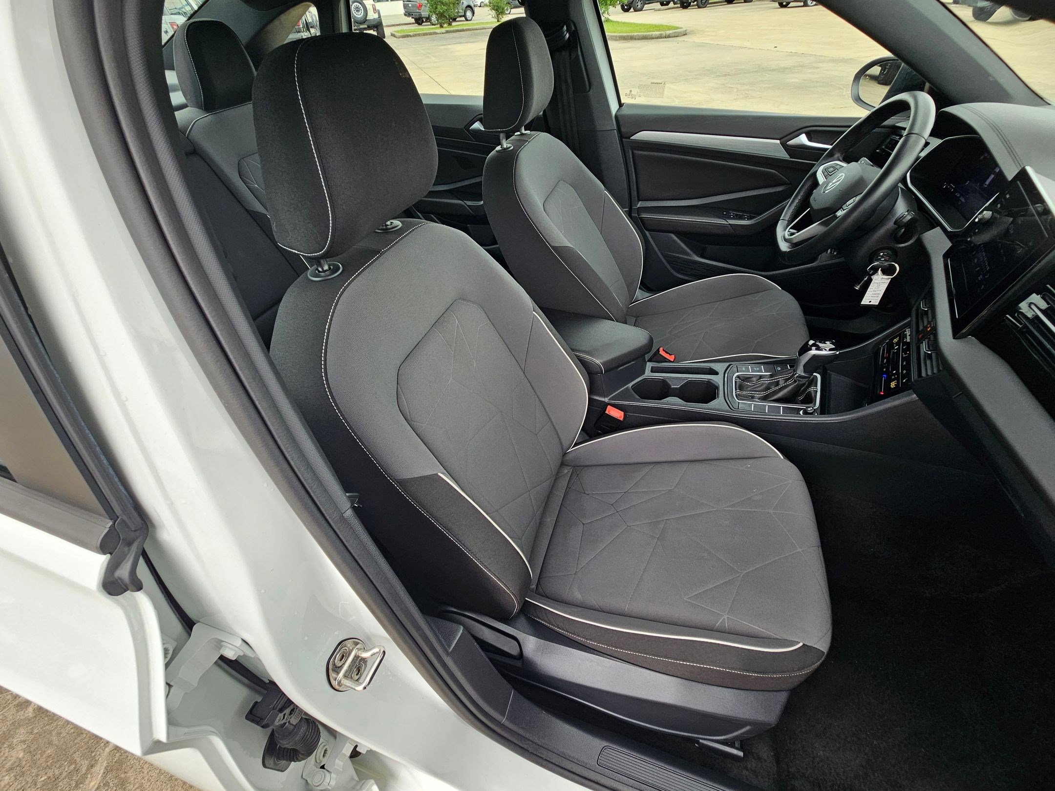 Used 2025 Volkswagen Jetta Sport image 53