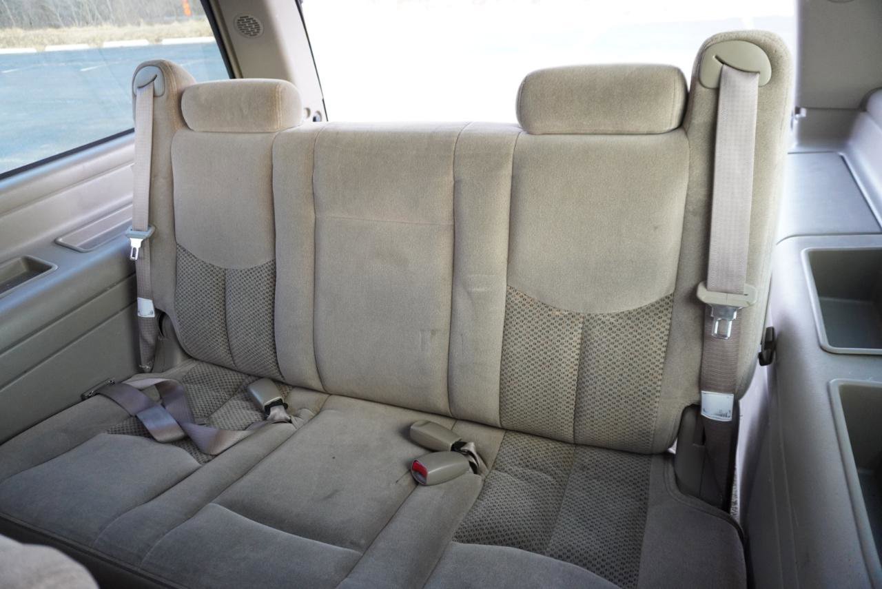 Used 2003 Chevrolet Suburban LS w/ LS Preferred Equipment Group image 29