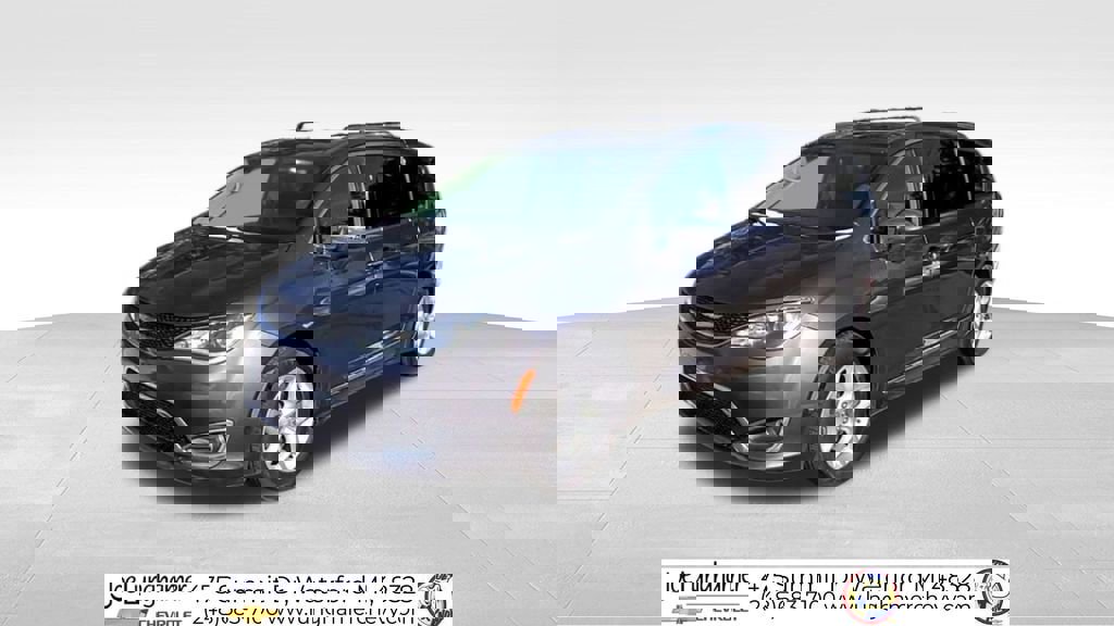 Used 2020 Chrysler Pacifica Limited image 4