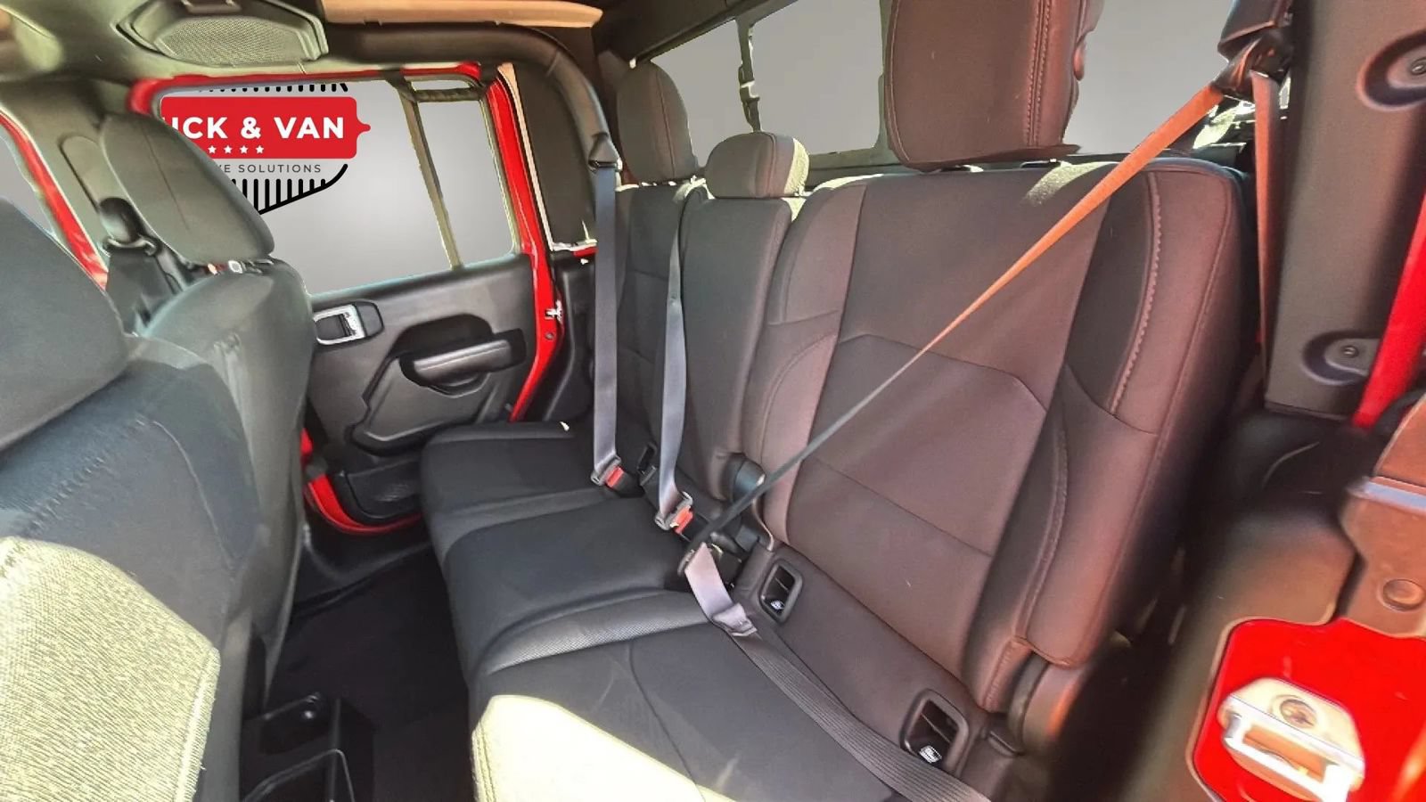 Used 2023 Jeep Gladiator Sport AWD/4WD image 34