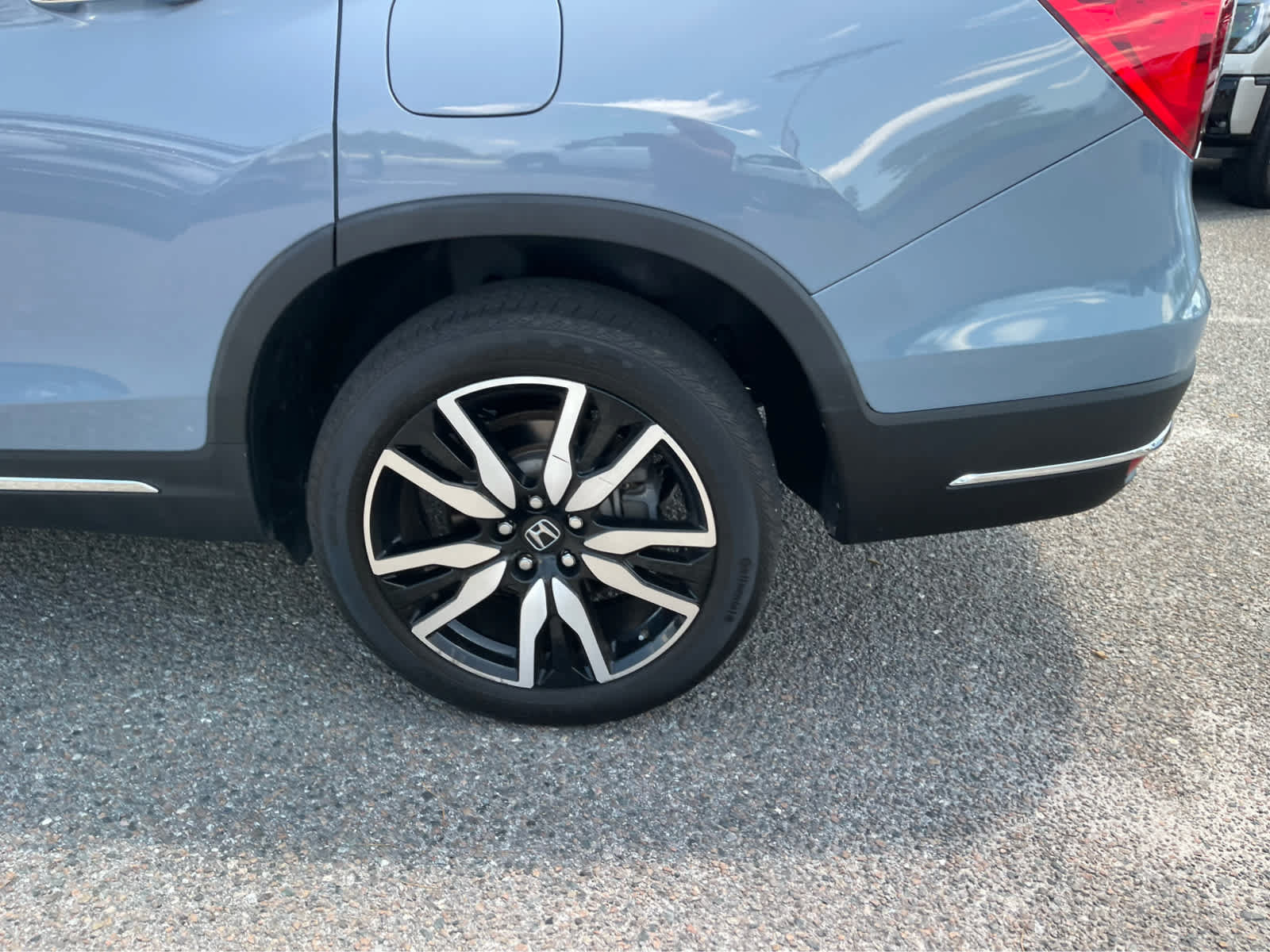 Used 2022 Honda Pilot Elite image 12