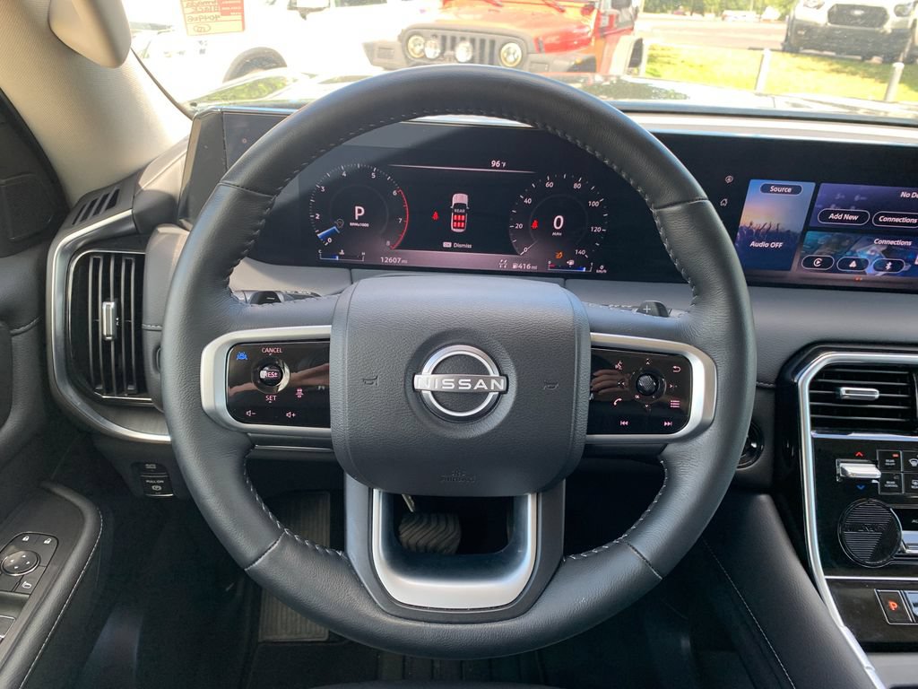 Used 2025 Nissan Armada SV AWD/4WD image 12