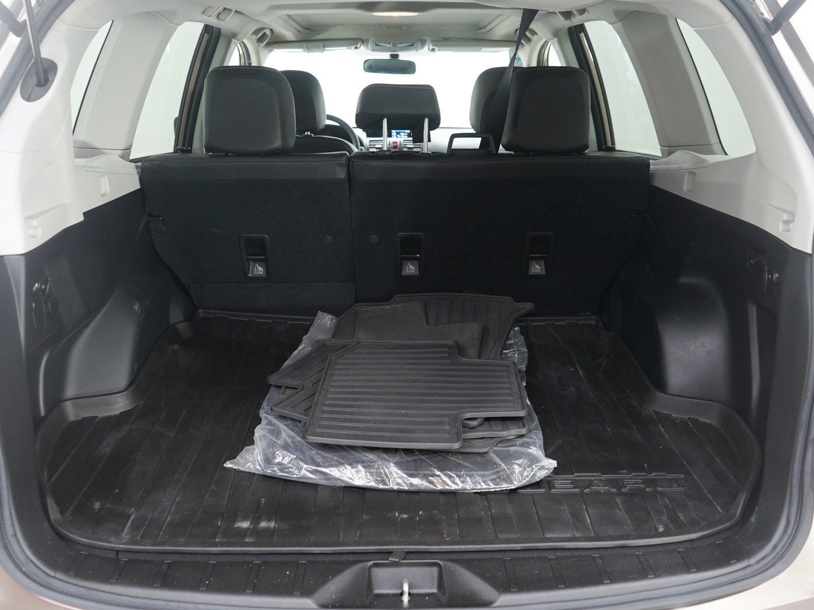 Used 2015 Subaru Forester 2.5i Limited image 9