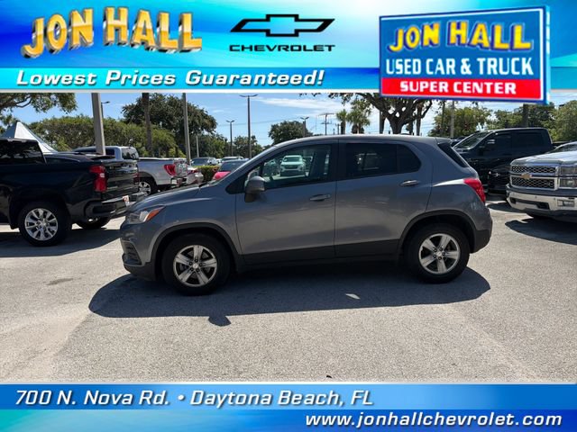 Used 2020 Chevrolet Trax LS w/ Tint and Cruise Package FWD image 3
