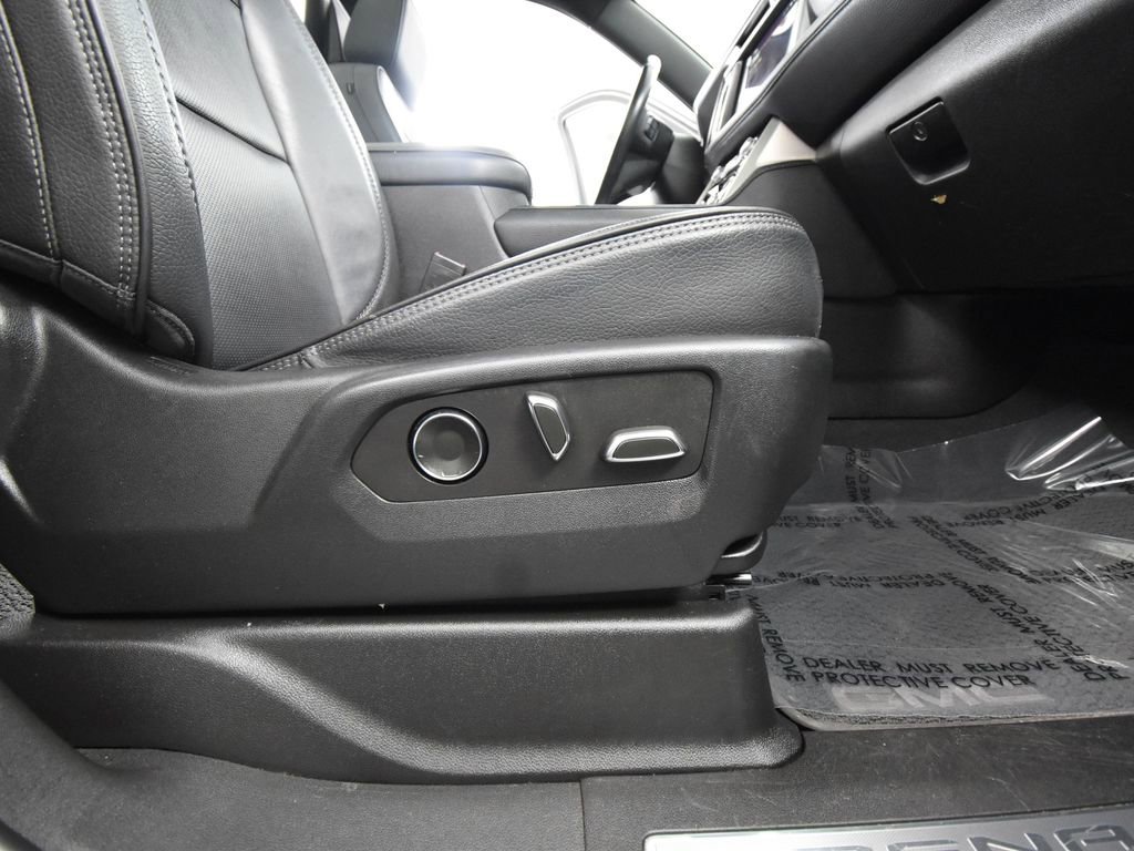 Used 2022 GMC Yukon Denali w/ Denali Ultimate Package image 56
