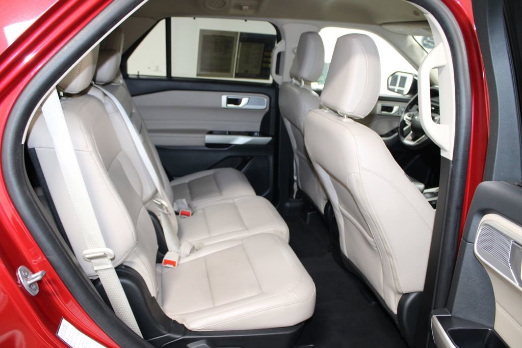 Used 2023 Ford Explorer Limited image 33