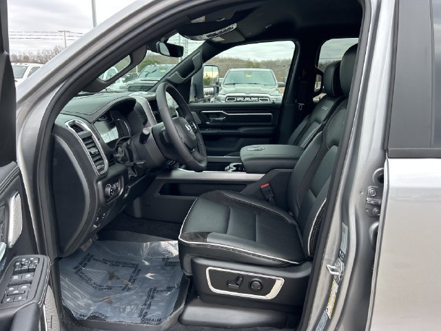 New 2026 RAM 1500 Laramie w/ Night Edition AWD/4WD image 9